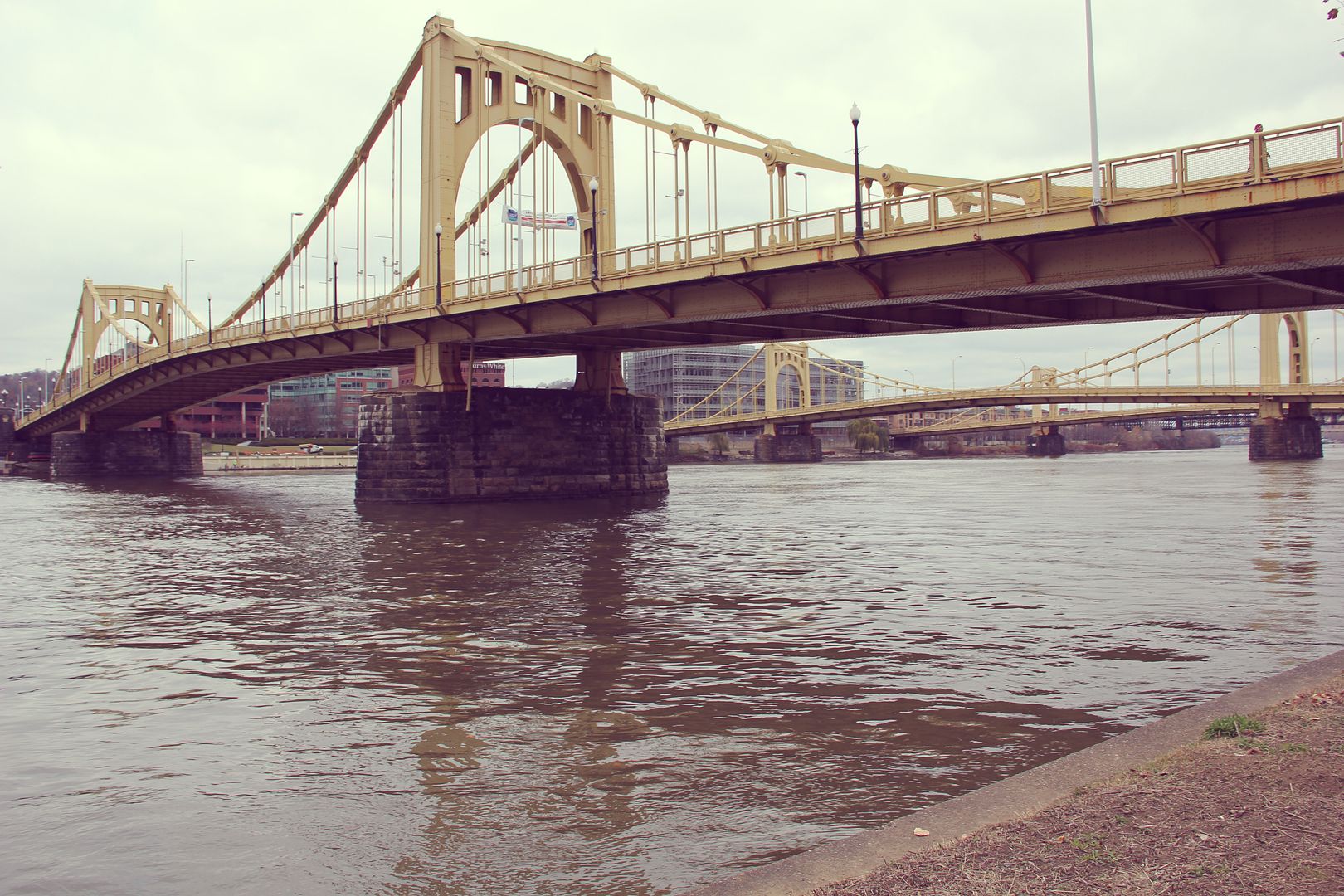 Pittsburgh // Ten Feet Off Beale http://www.tenfeetoffbeale.com