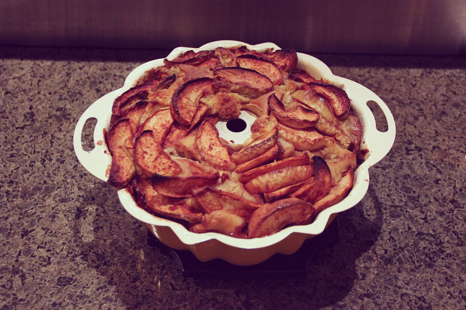 Honeycrisp Apple Cake Recipe // Ten Feet Off Beale http://www.tenfeetoffbeale.com