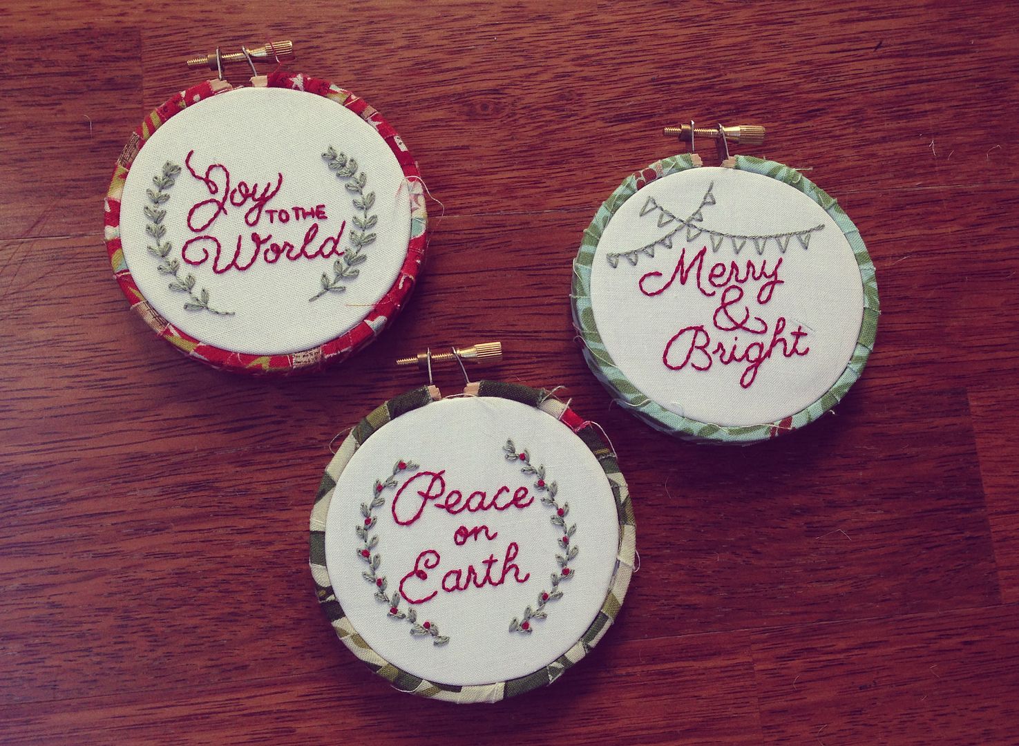 Ten Feet Off Beale Christmas Embroidery Hoop Ornaments // http://www.etsy.com/shop/tenfeetoffbeale